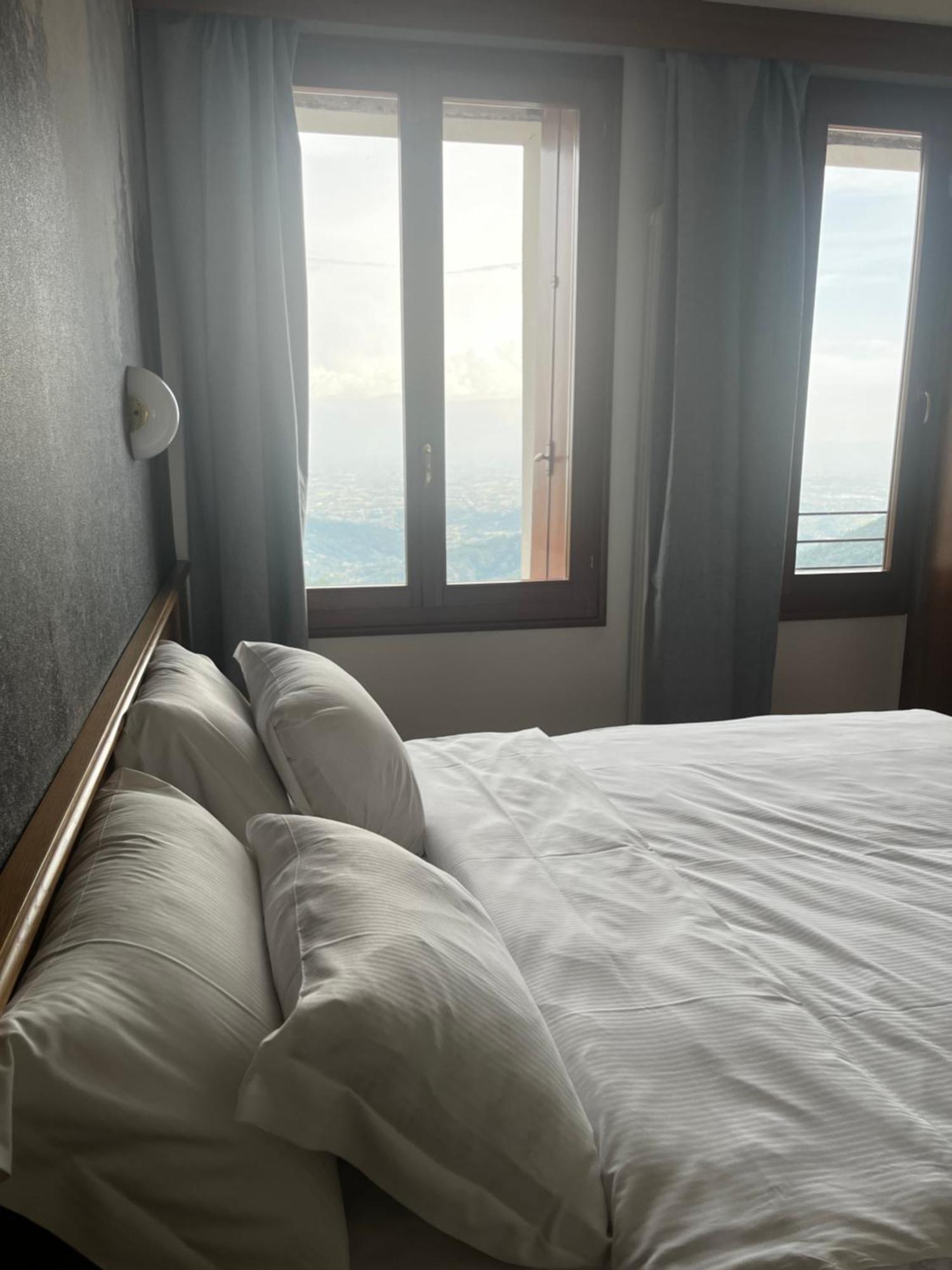 Diana Rooms Lusiana エクステリア 写真